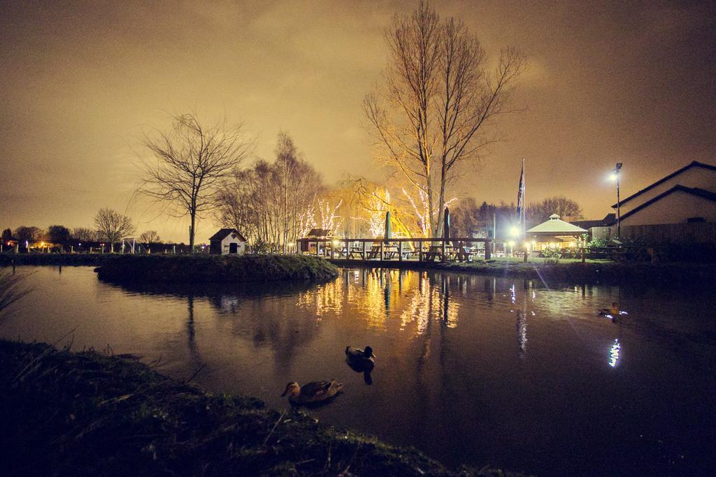 The Black Swan Glazebrook Kültér fotó